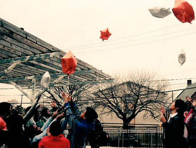 Savoy students released star-shaped balloons into the sky to join the heavens.